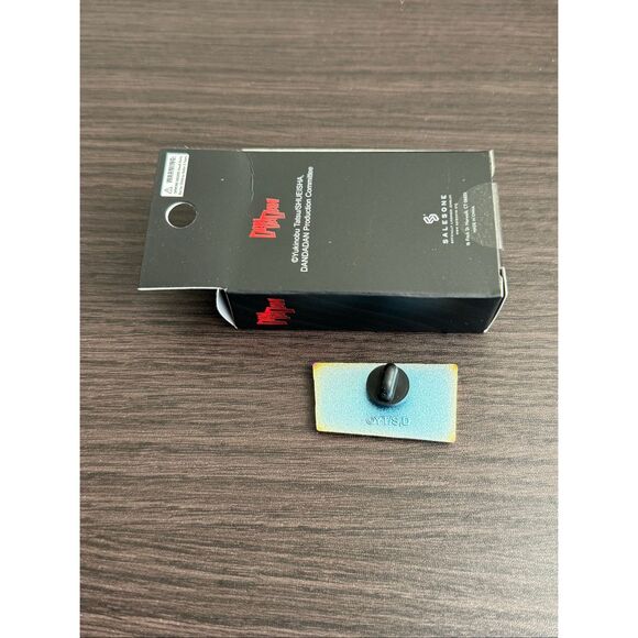 Dandadan Opening Scene Character Blind Box Pin - Okarun - Picture 2 of 2